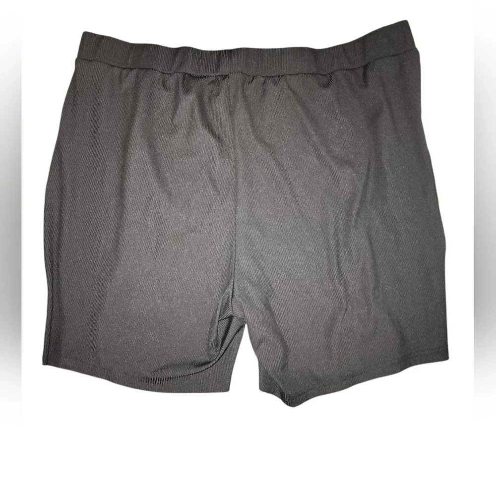 SHEIN Curve Elegant Black 2 Piece Summer Halter Top And Shorts Size 4XL - Picture 3 of 7